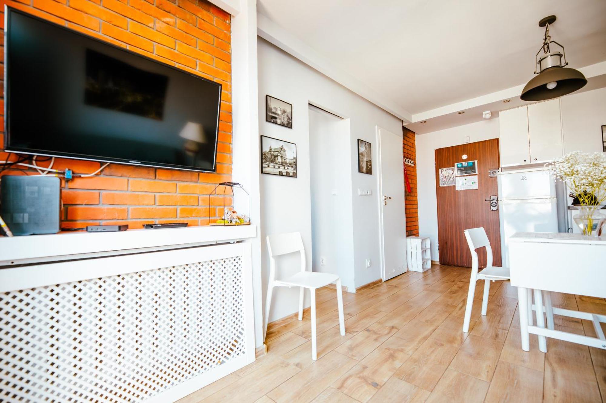 Bright 14Th Floor Central Home With Balcony & Views Warsaw Exterior photo
